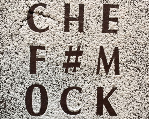 chefmock schrift auf puderz